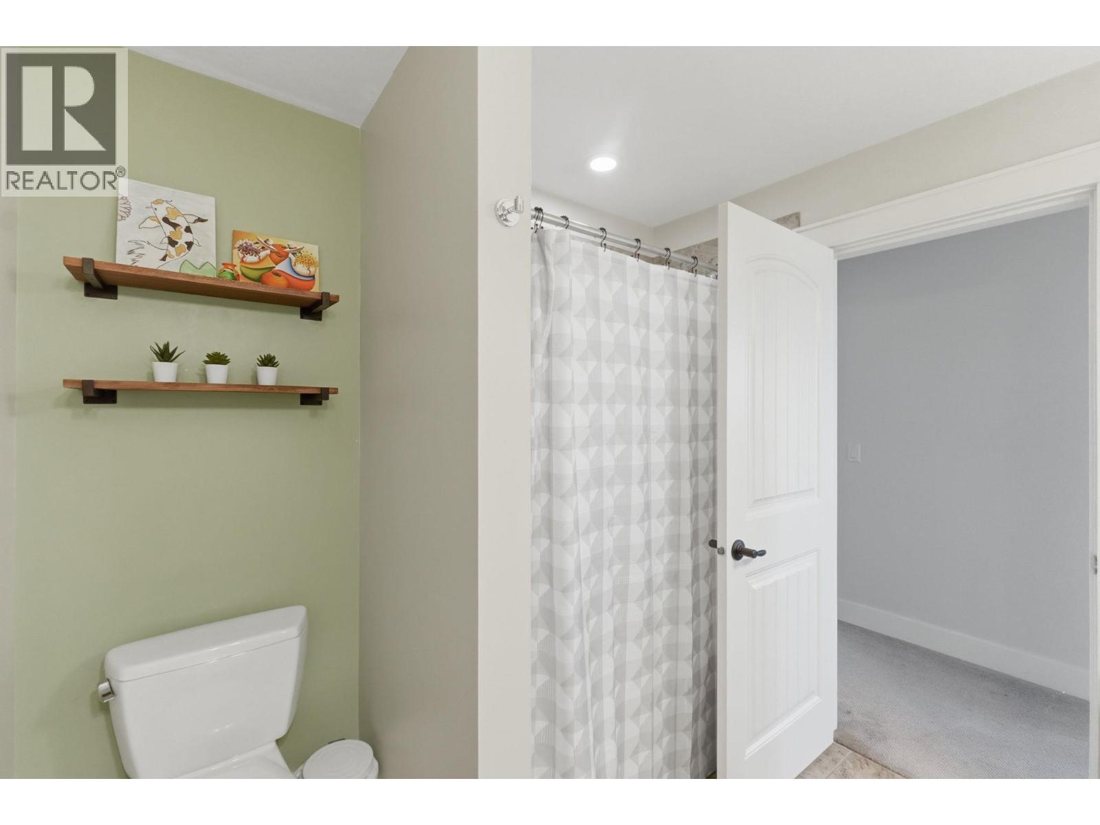 5765 Mountainside Drive, Kelowna
