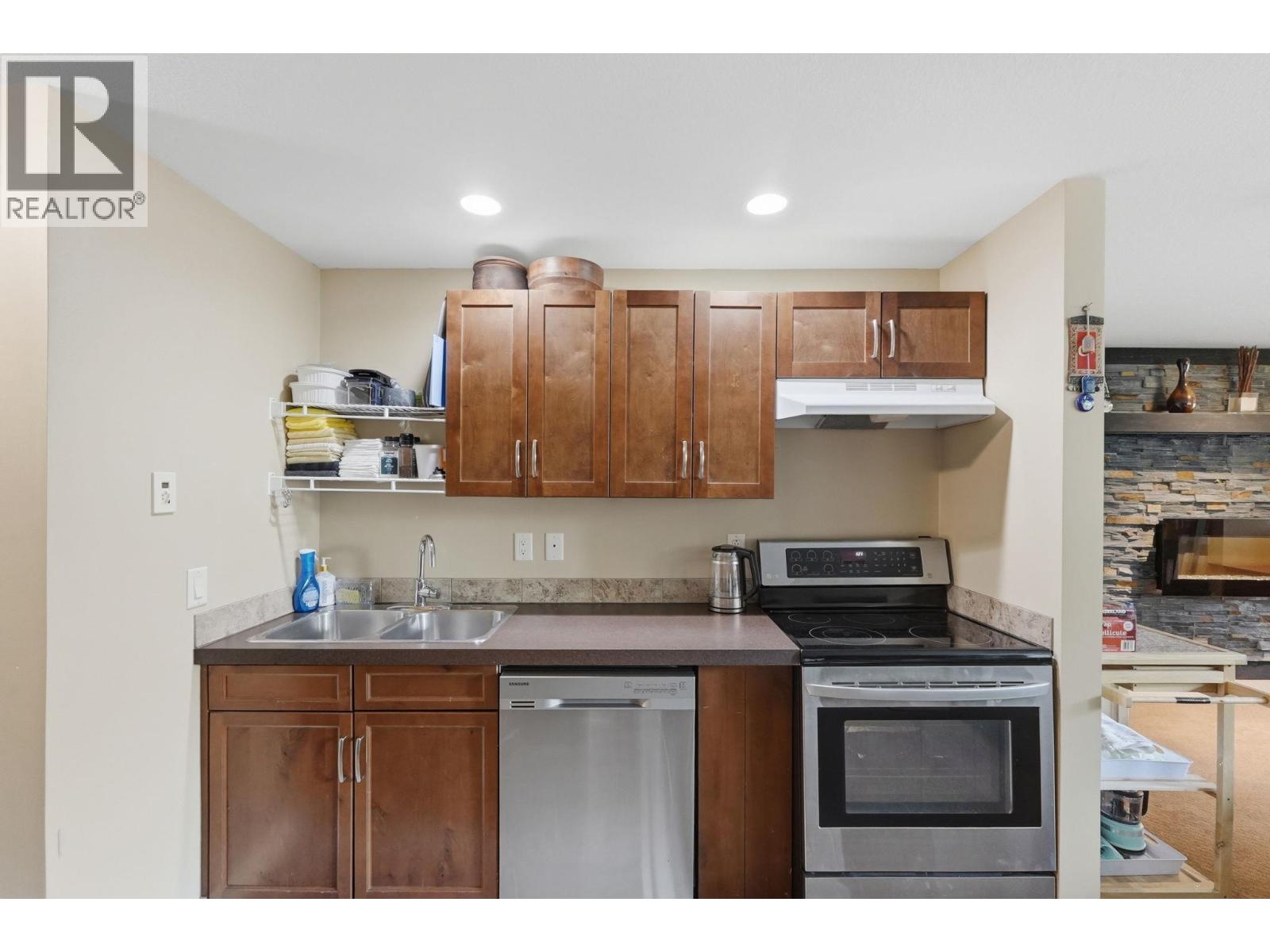 5765 Mountainside Drive - 76