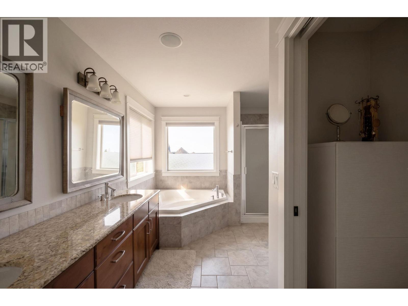 5765 Mountainside Drive, Kelowna