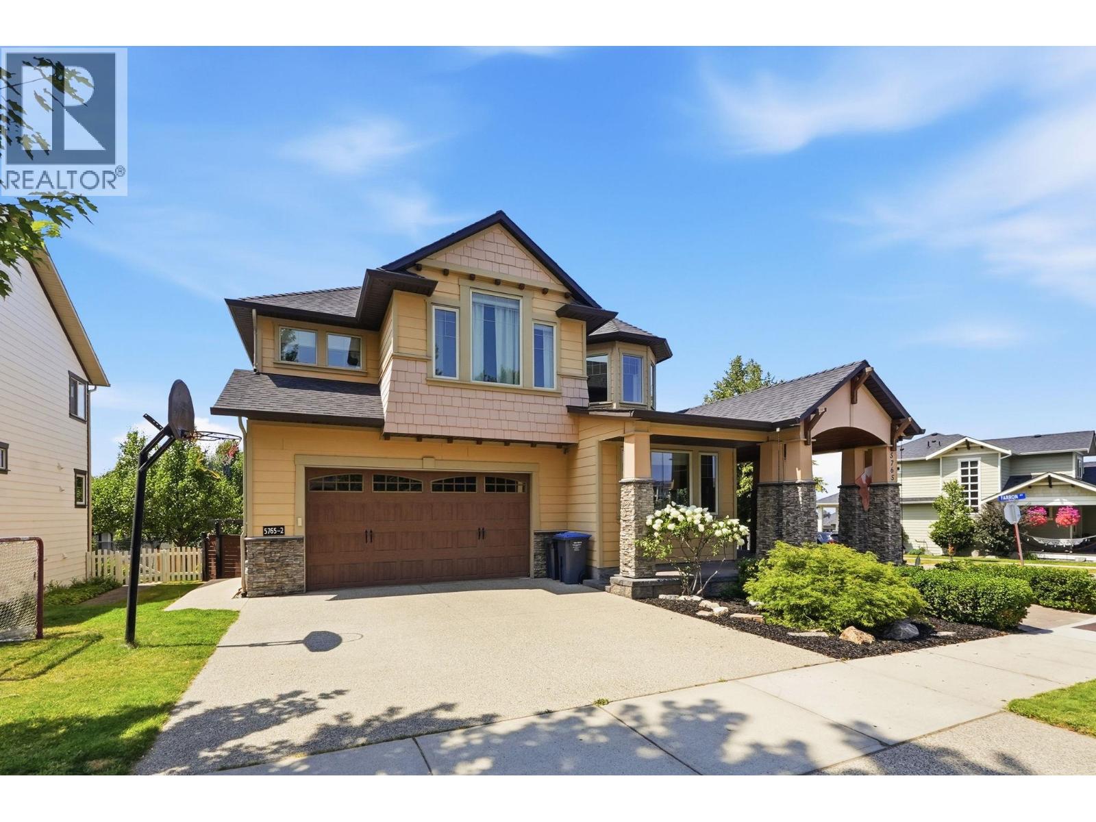 5765 Mountainside Drive - 3