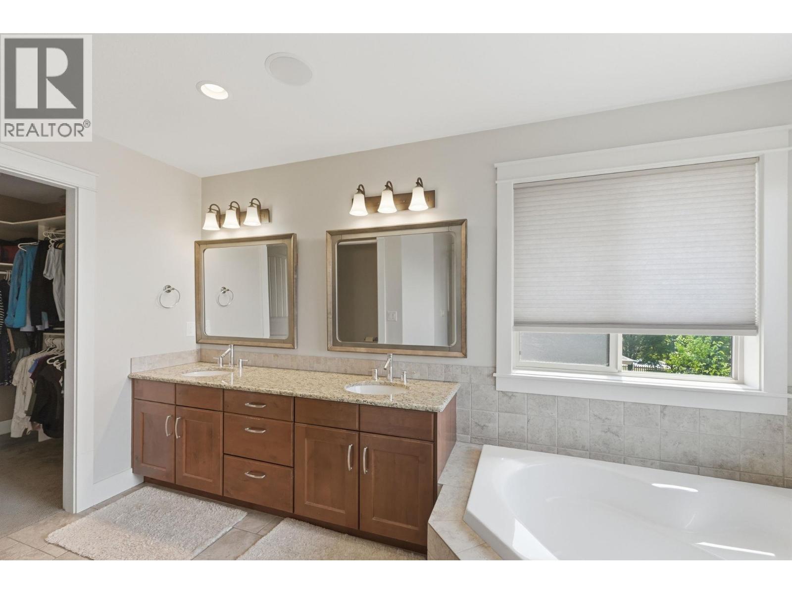 5765 Mountainside Drive, Kelowna