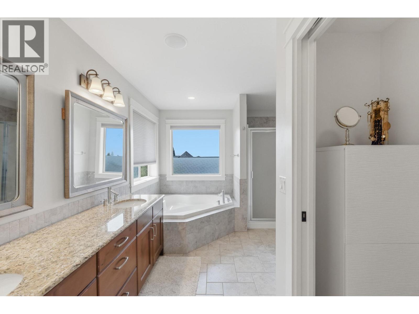 5765 Mountainside Drive, Kelowna