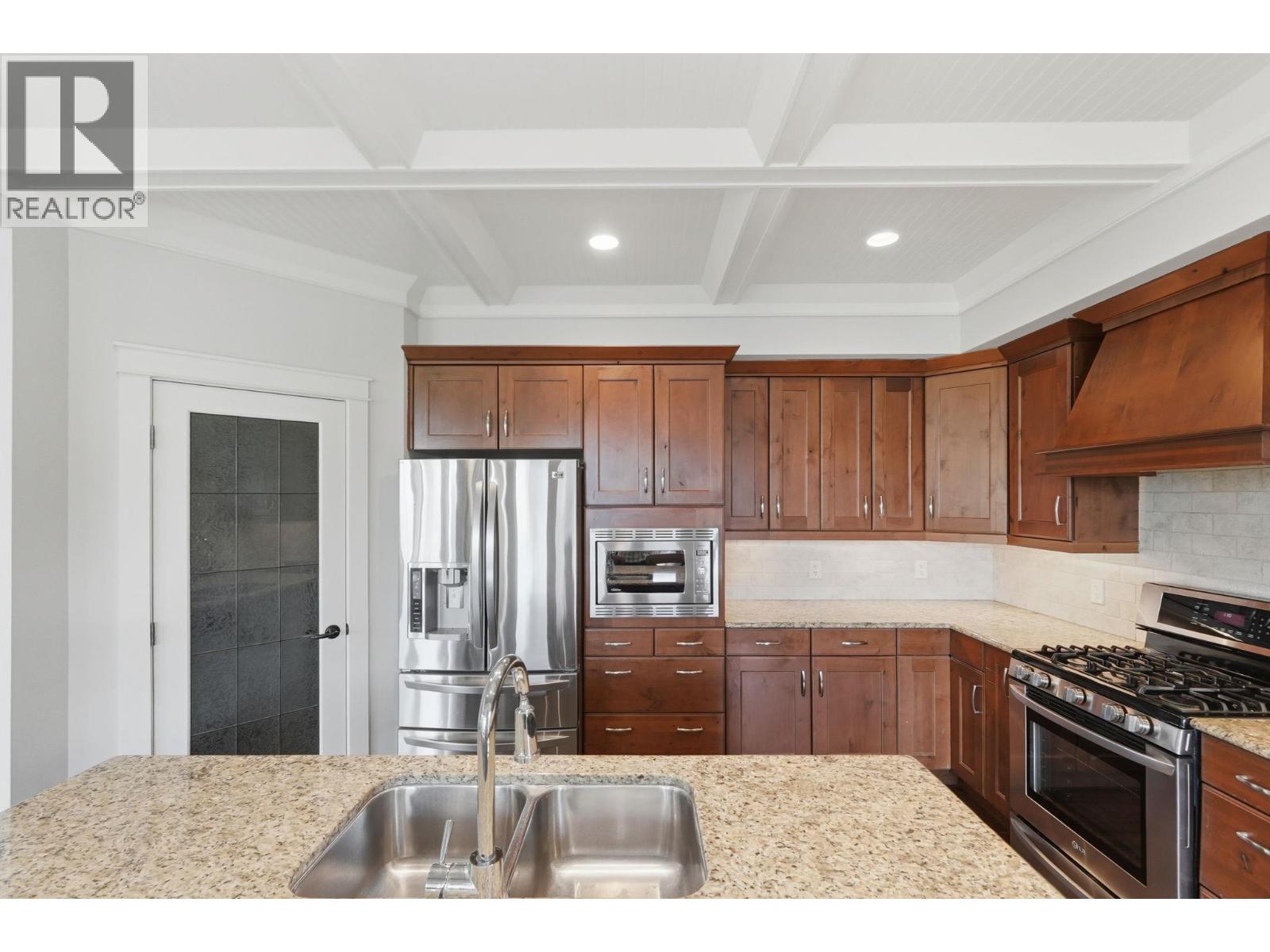 5765 Mountainside Drive, Kelowna