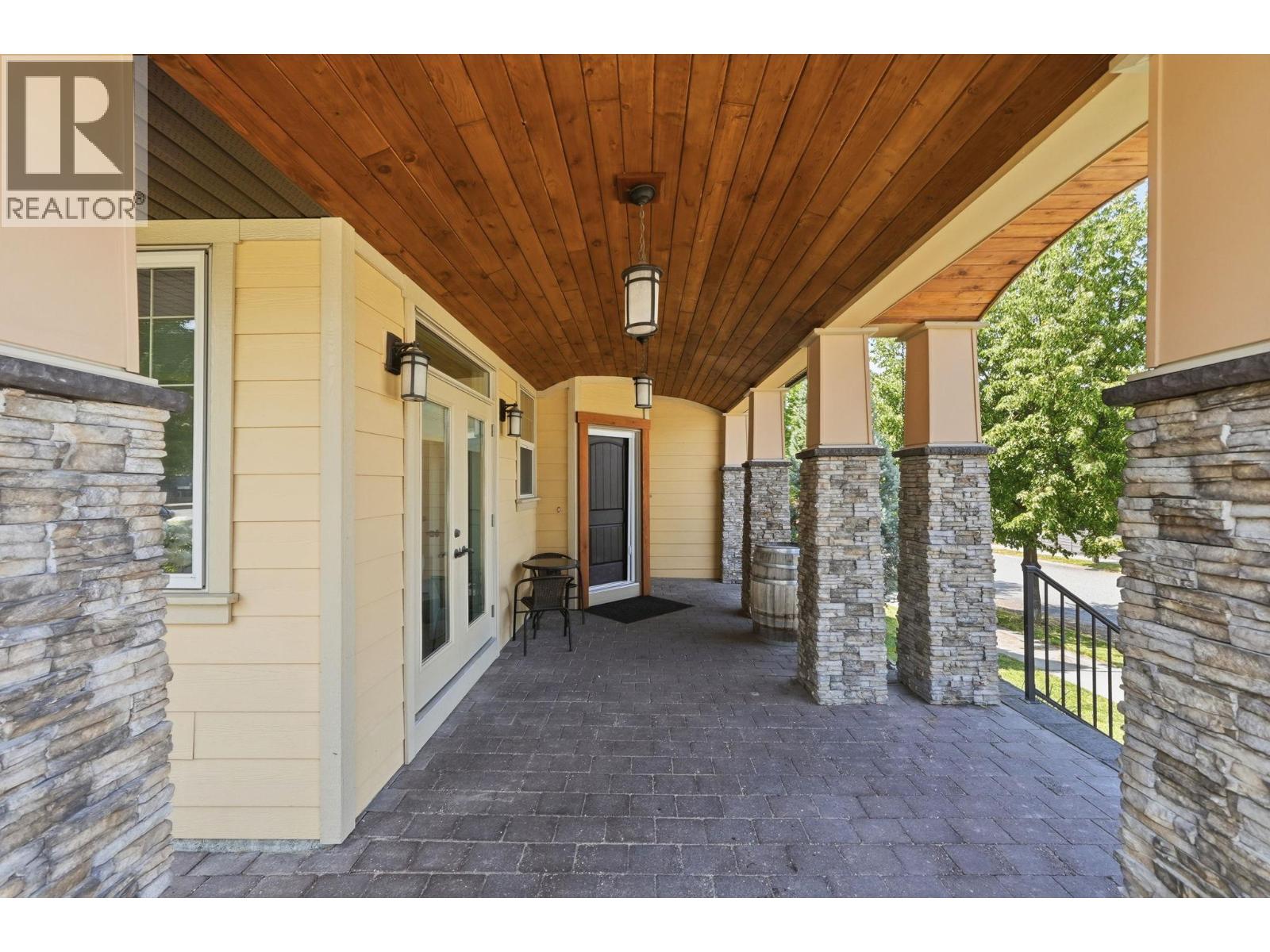 5765 Mountainside Drive, Kelowna