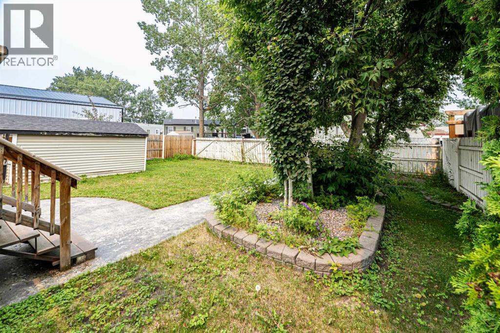 4618 55 Avenue, Lacombe