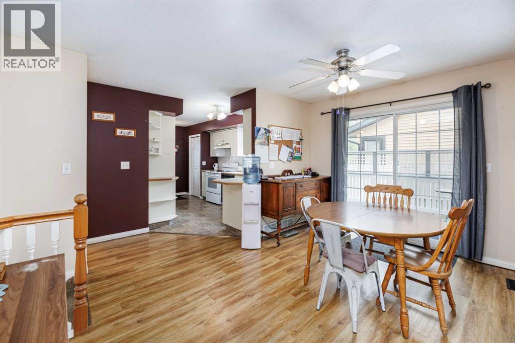 4618 55 Avenue, Lacombe