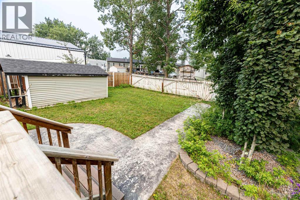 4618 55 Avenue, Lacombe