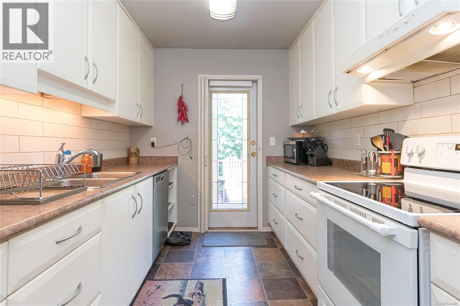 #9 6172 Alington Rd - Image 10