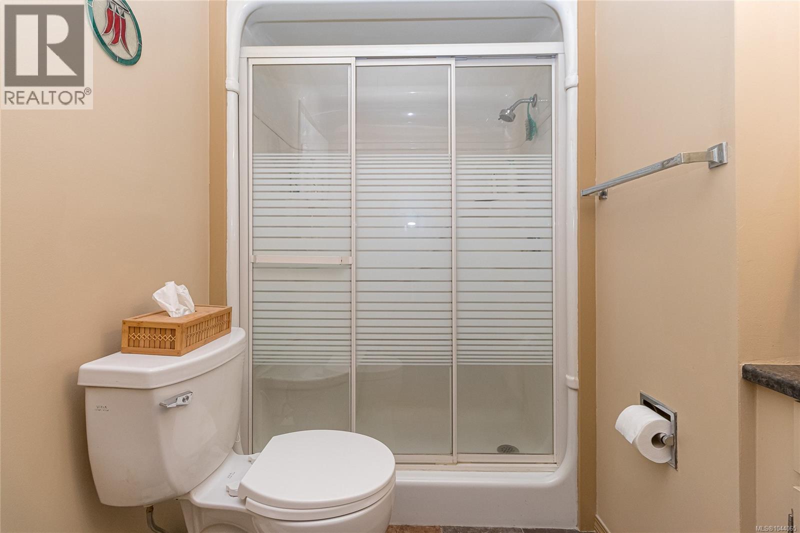 #9 6172 Alington Rd - Image 18