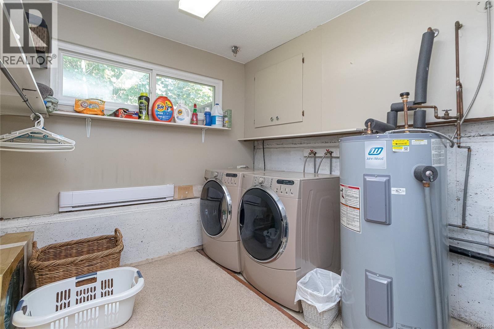#9 6172 Alington Rd - 33