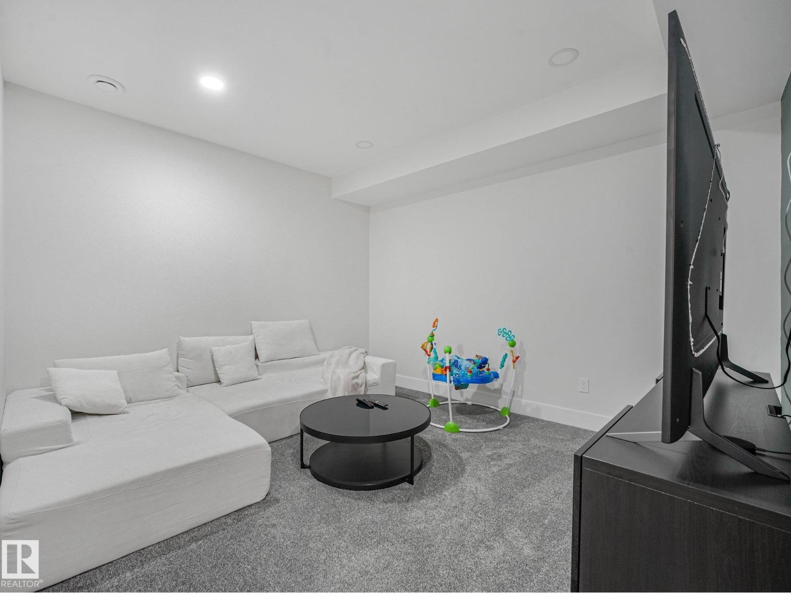 1214 EATON LN NW - 44