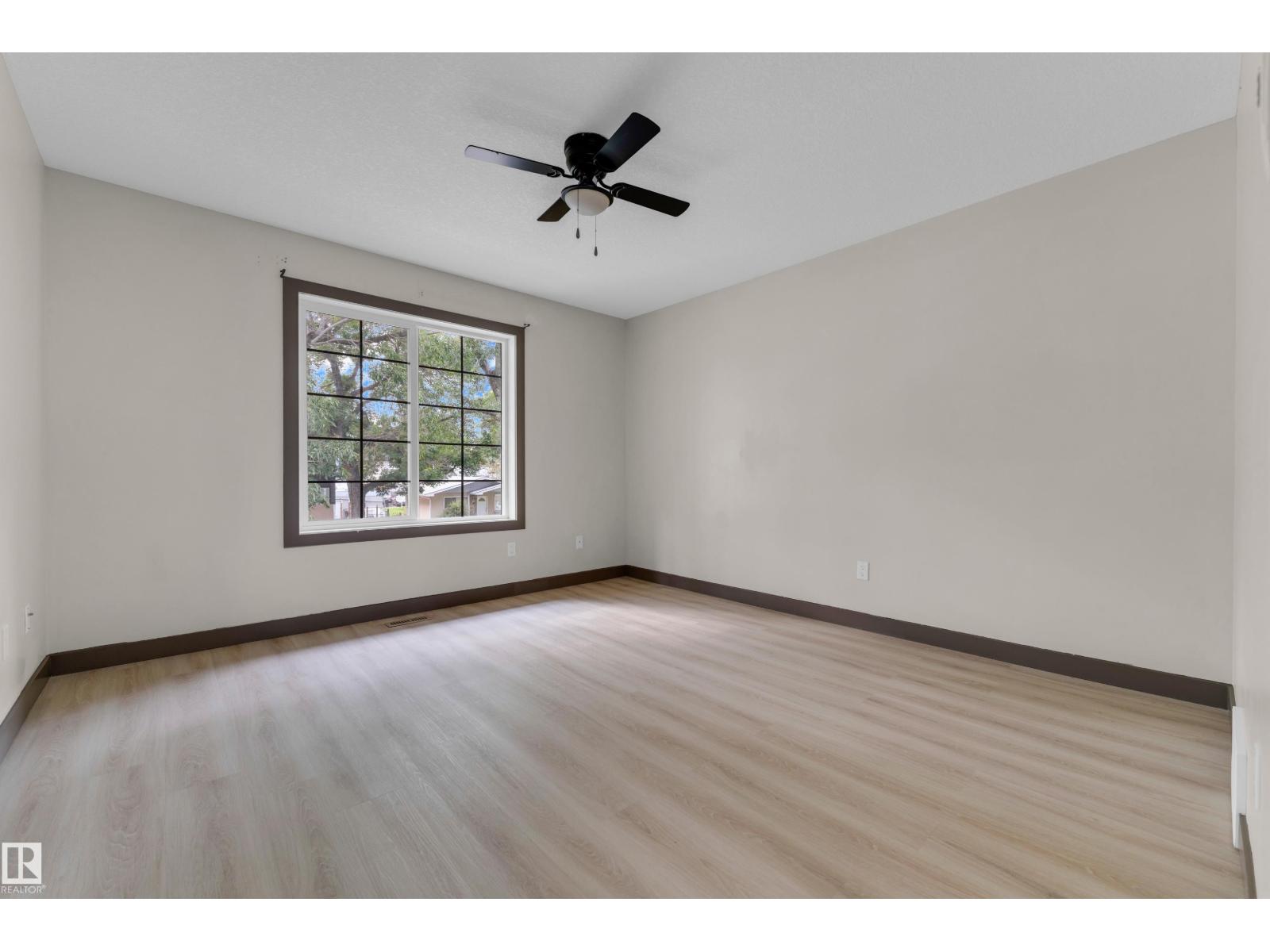 11817 37 ST NW - 23