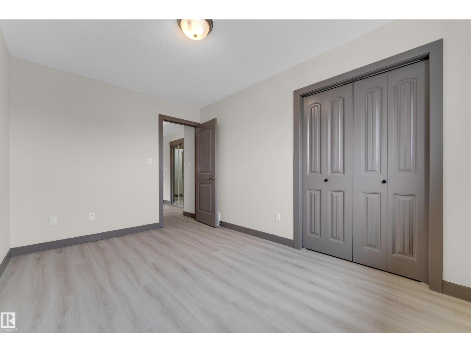 11817 37 ST NW - 18