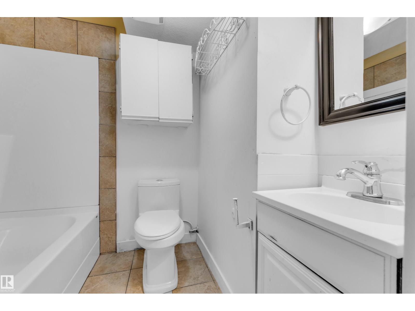 11817 37 ST NW - 36