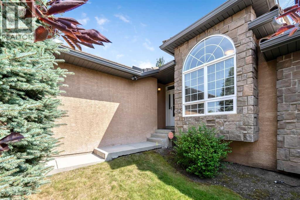 266 Shannon Estates Terrace SW, Shawnessy, Calgary photo 3