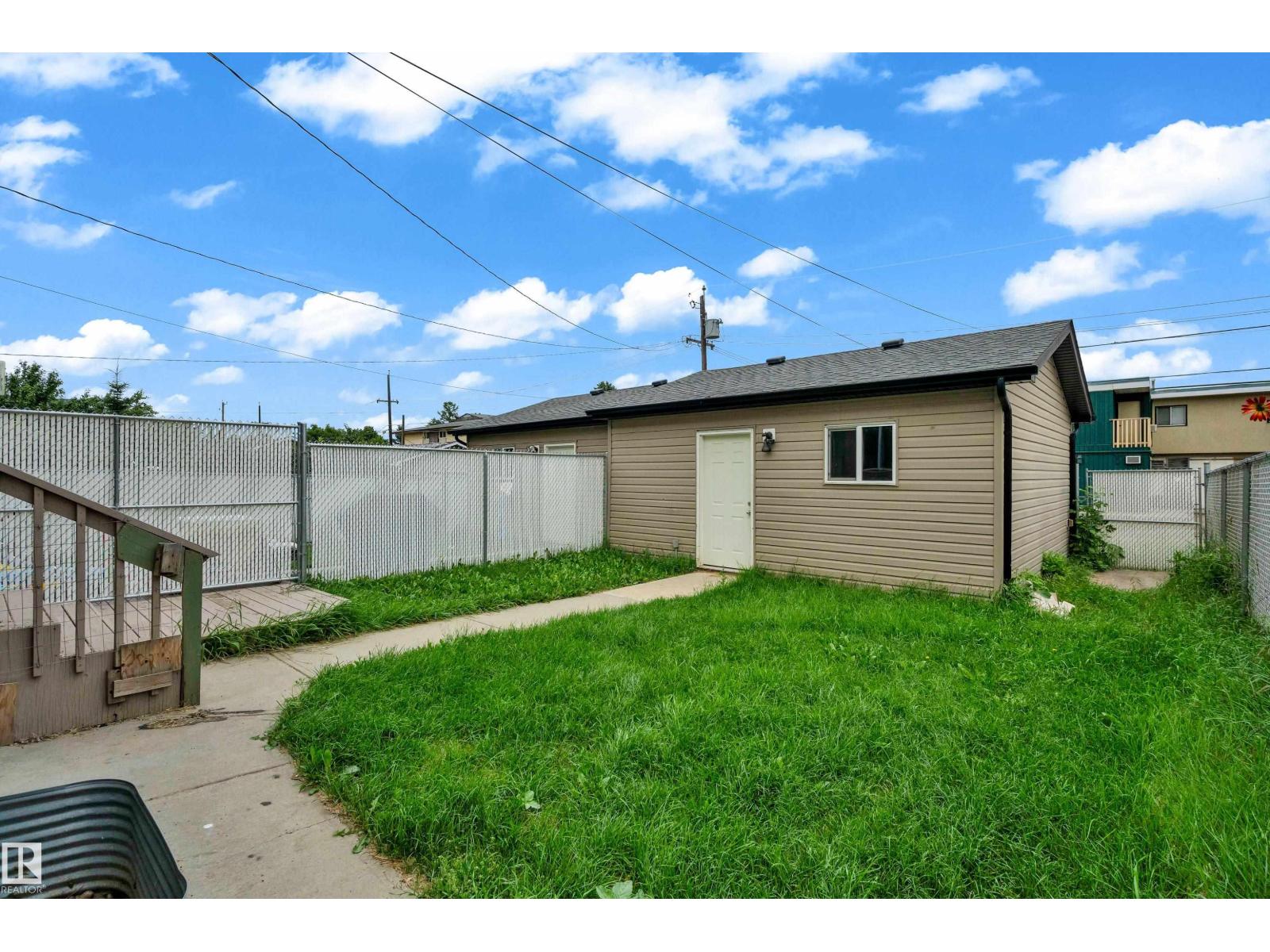 11817 37 ST NW - 44