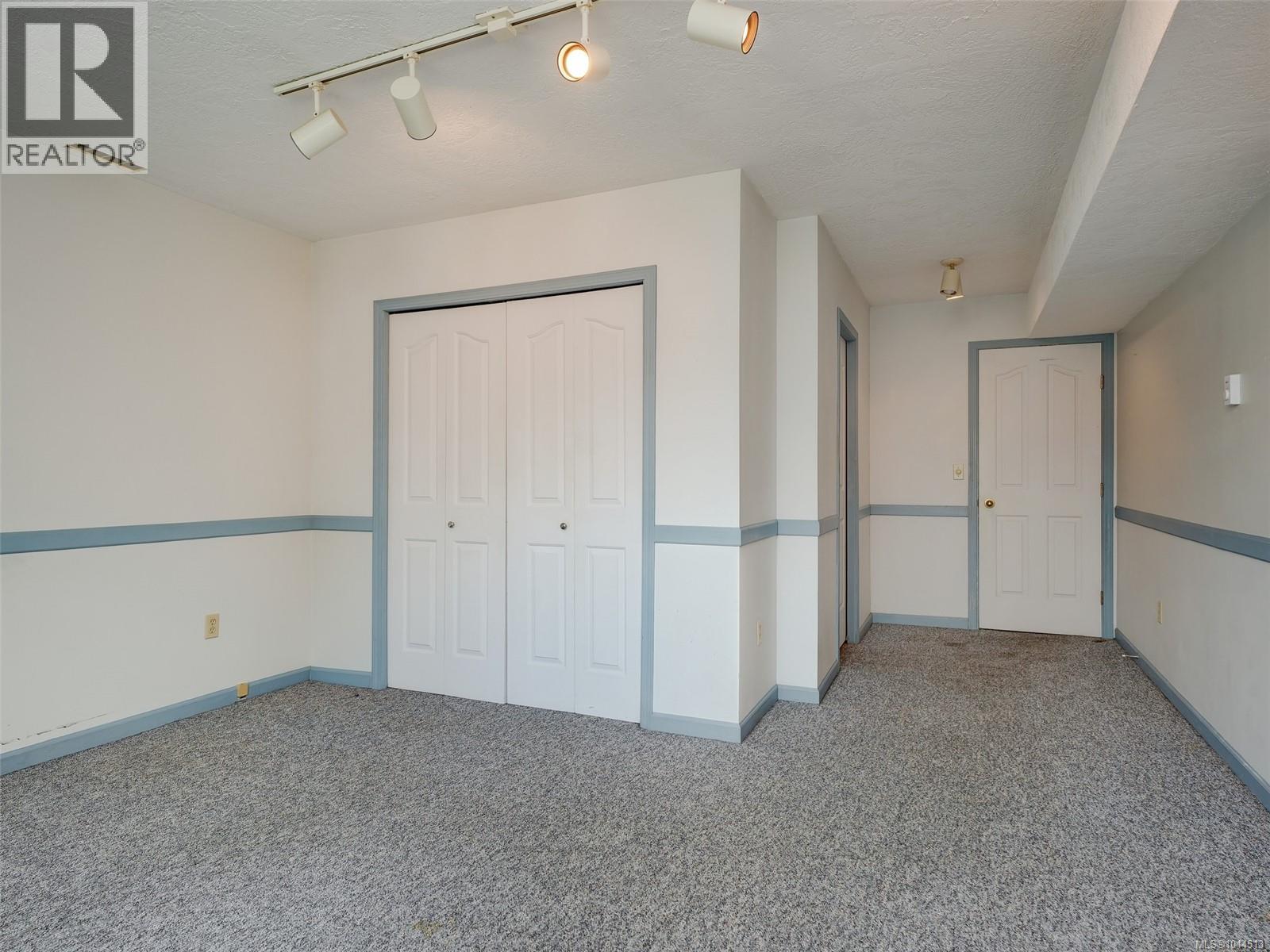 #5 930 Josephine Rd - 24