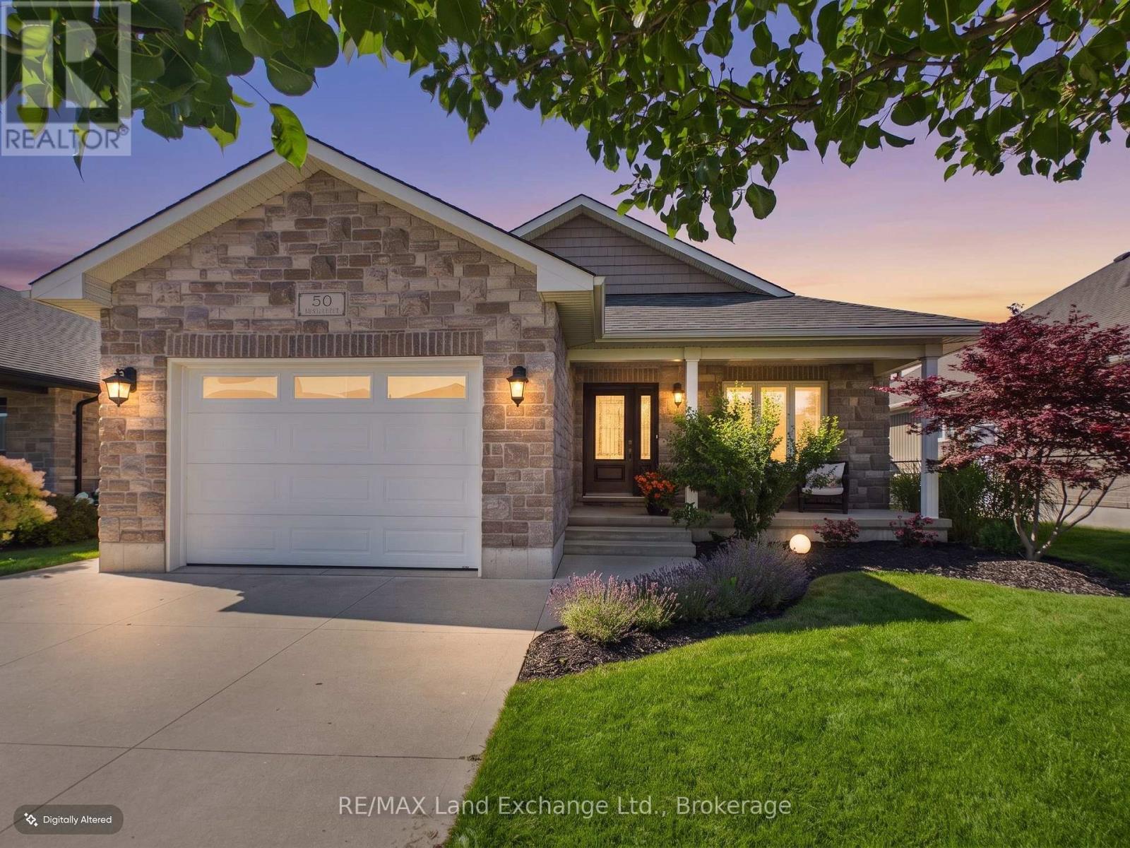 50 LAKEFIELD DRIVE - 2