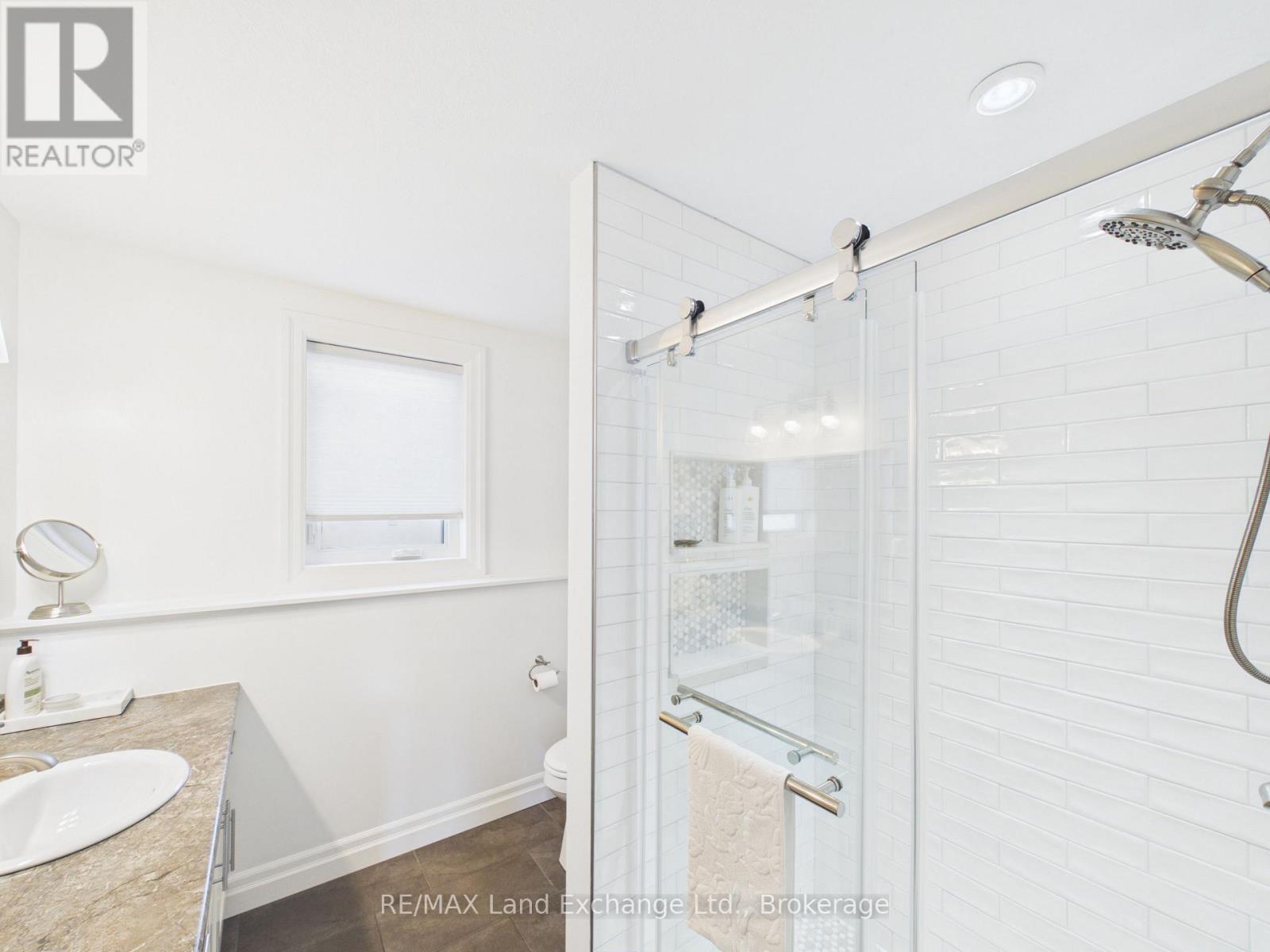 50 LAKEFIELD DRIVE - Image 20