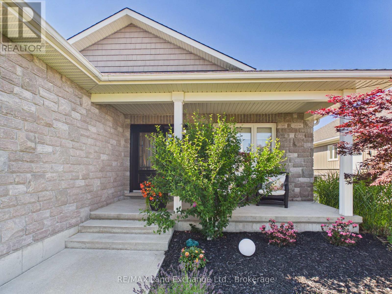 50 LAKEFIELD DRIVE - Image 3