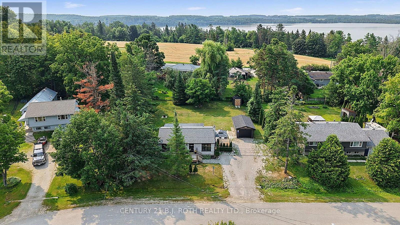 25 GLENGROVE AVENUE - 1