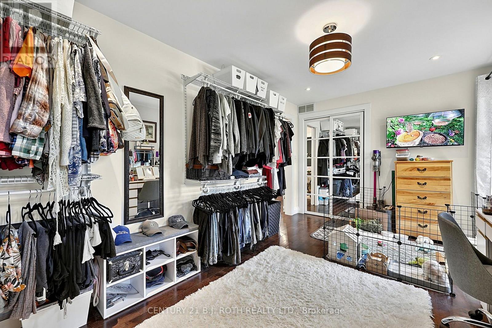25 GLENGROVE AVENUE - 20
