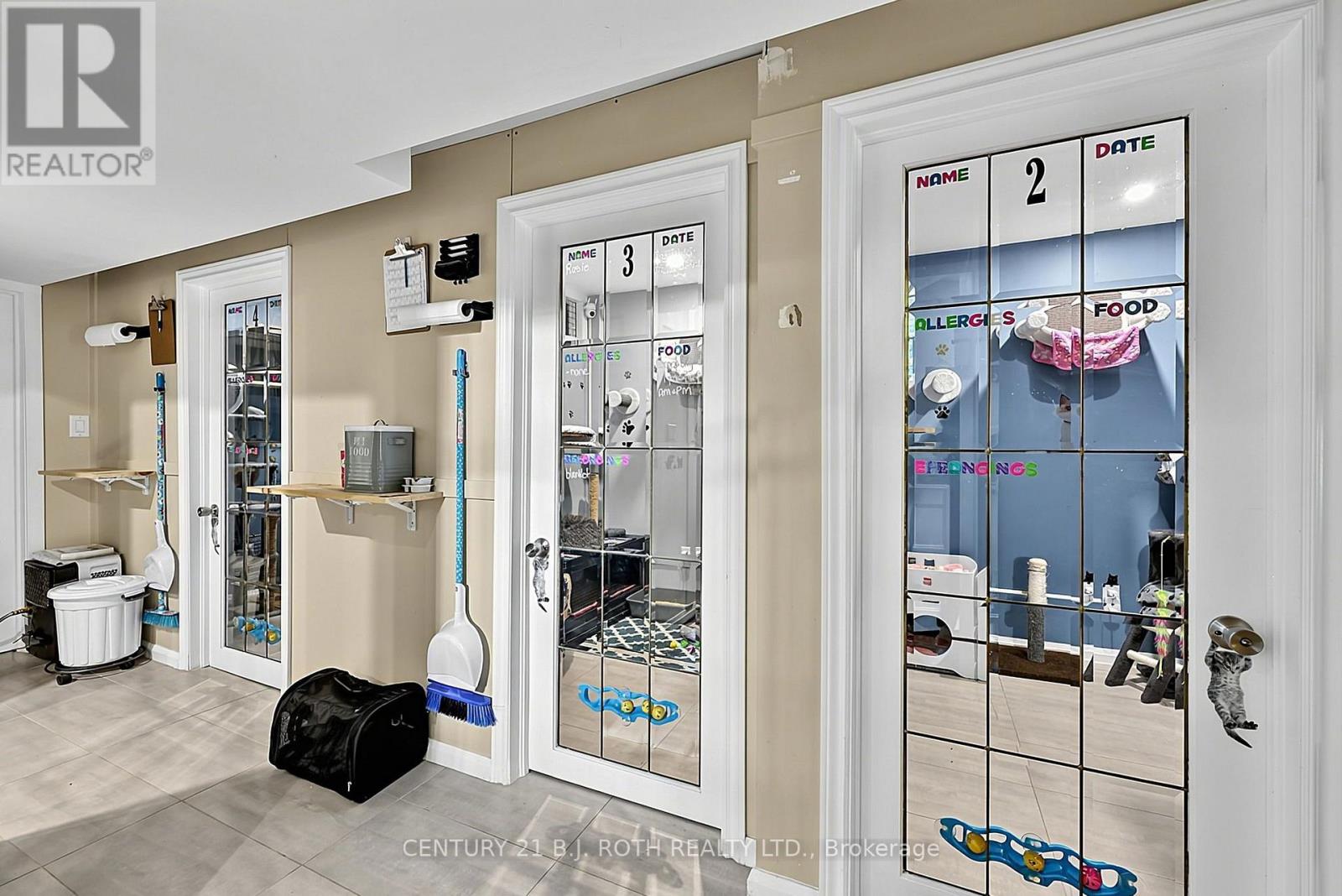 25 GLENGROVE AVENUE - 23