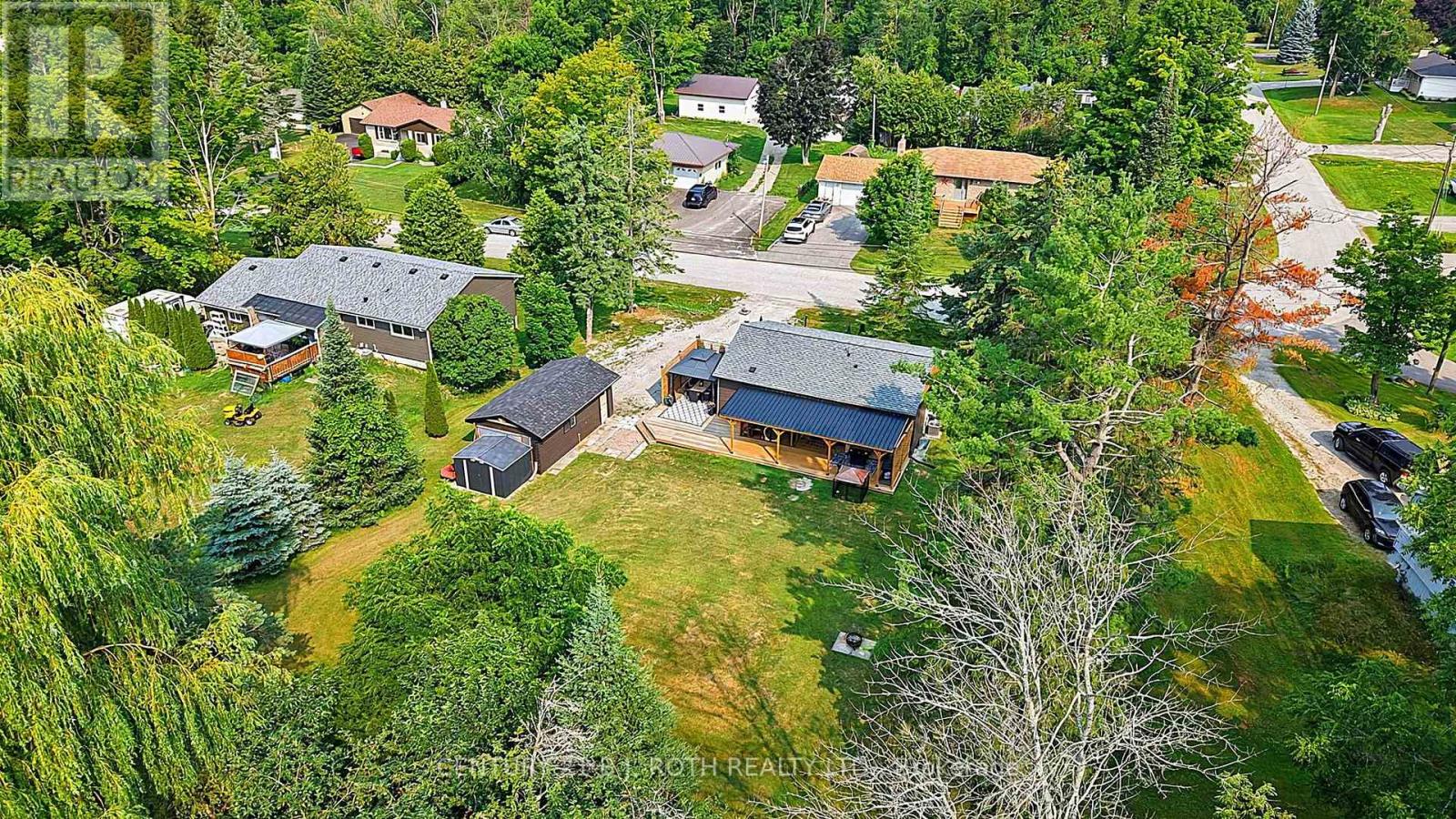 25 GLENGROVE AVENUE - 43