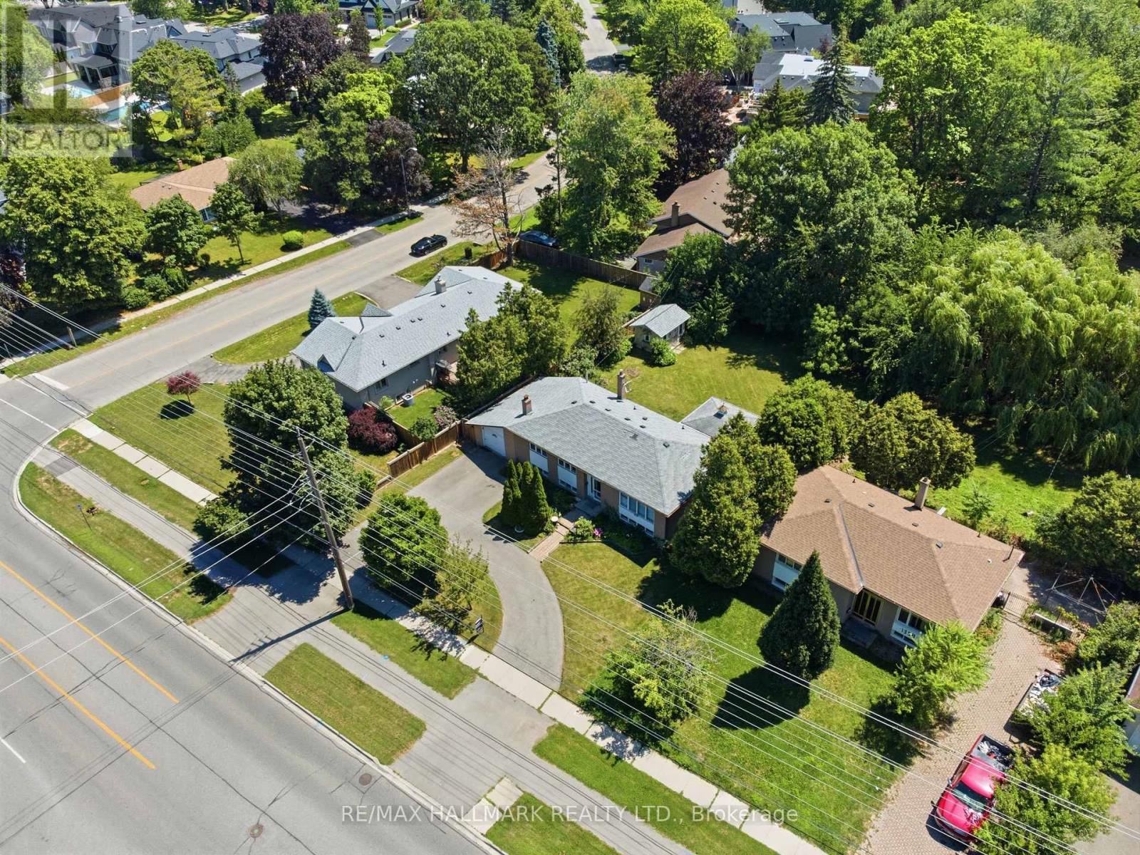 1392 REBECCA STREET - 39