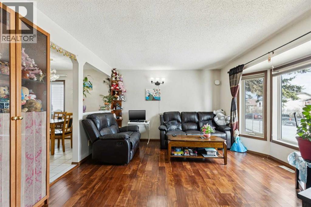 156 Falshire Close NE - Image 5
