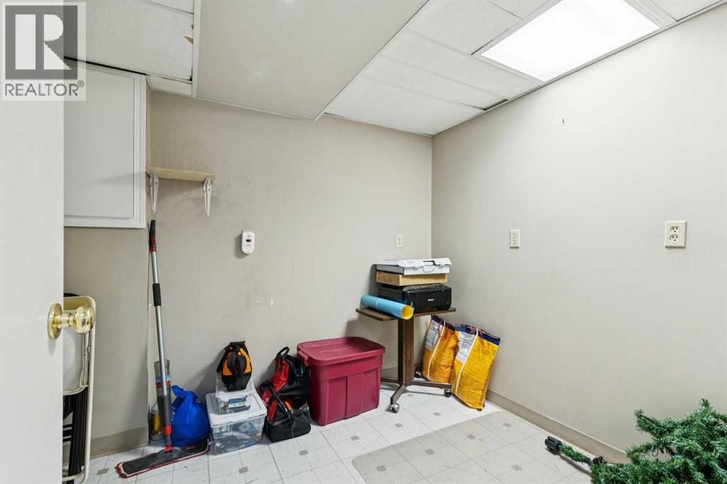 156 Falshire Close NE - Image 32
