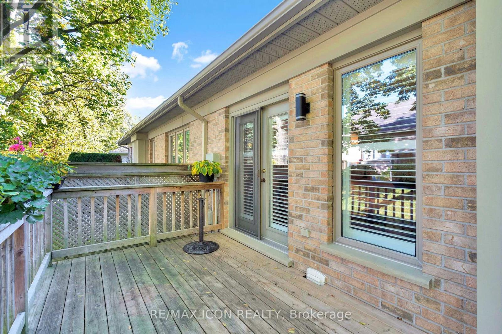 #17 1151 RIVERSIDE DRIVE - 33