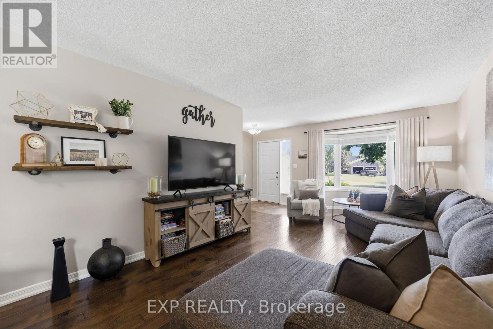 632 HOOVER PLACE - Image 6