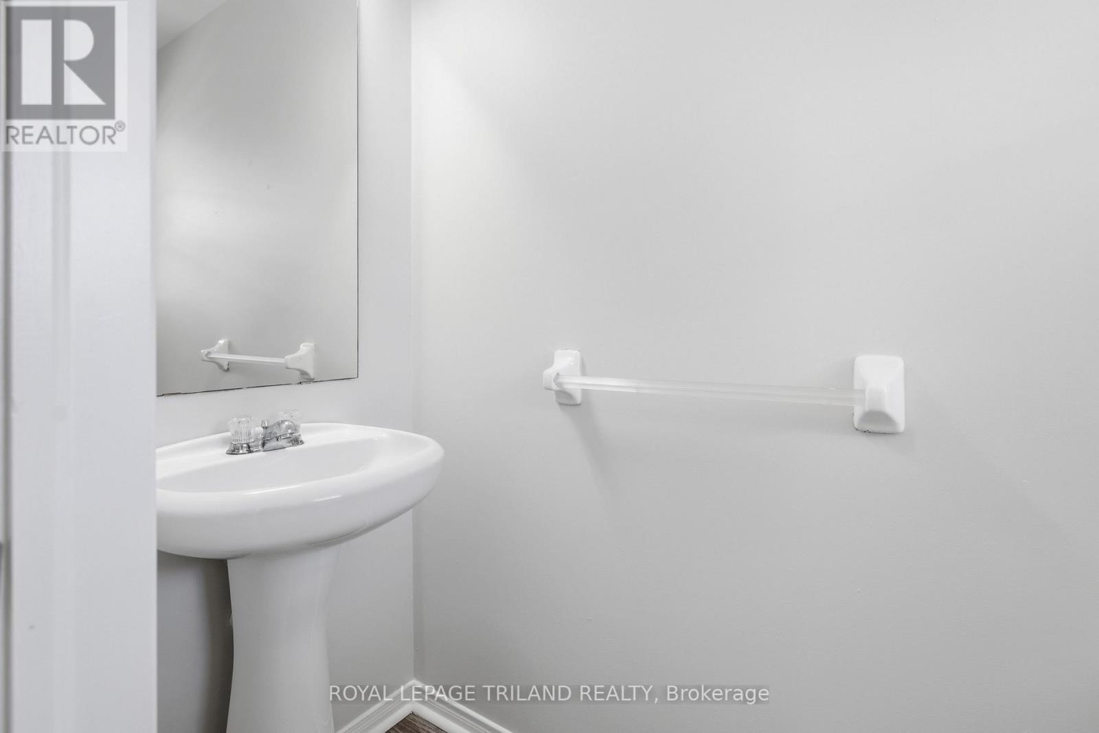 1942 BLOOM CRESCENT - Image 4