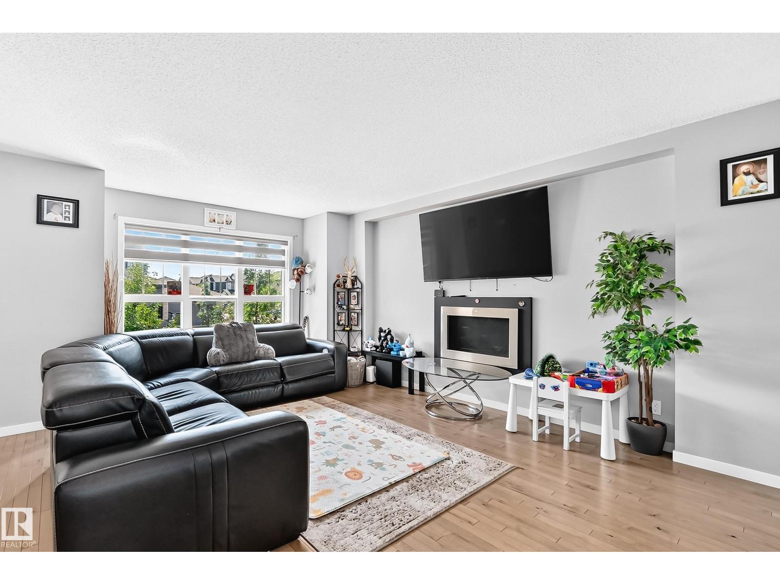 5280 21 AV SW, Walker, Edmonton photo 4