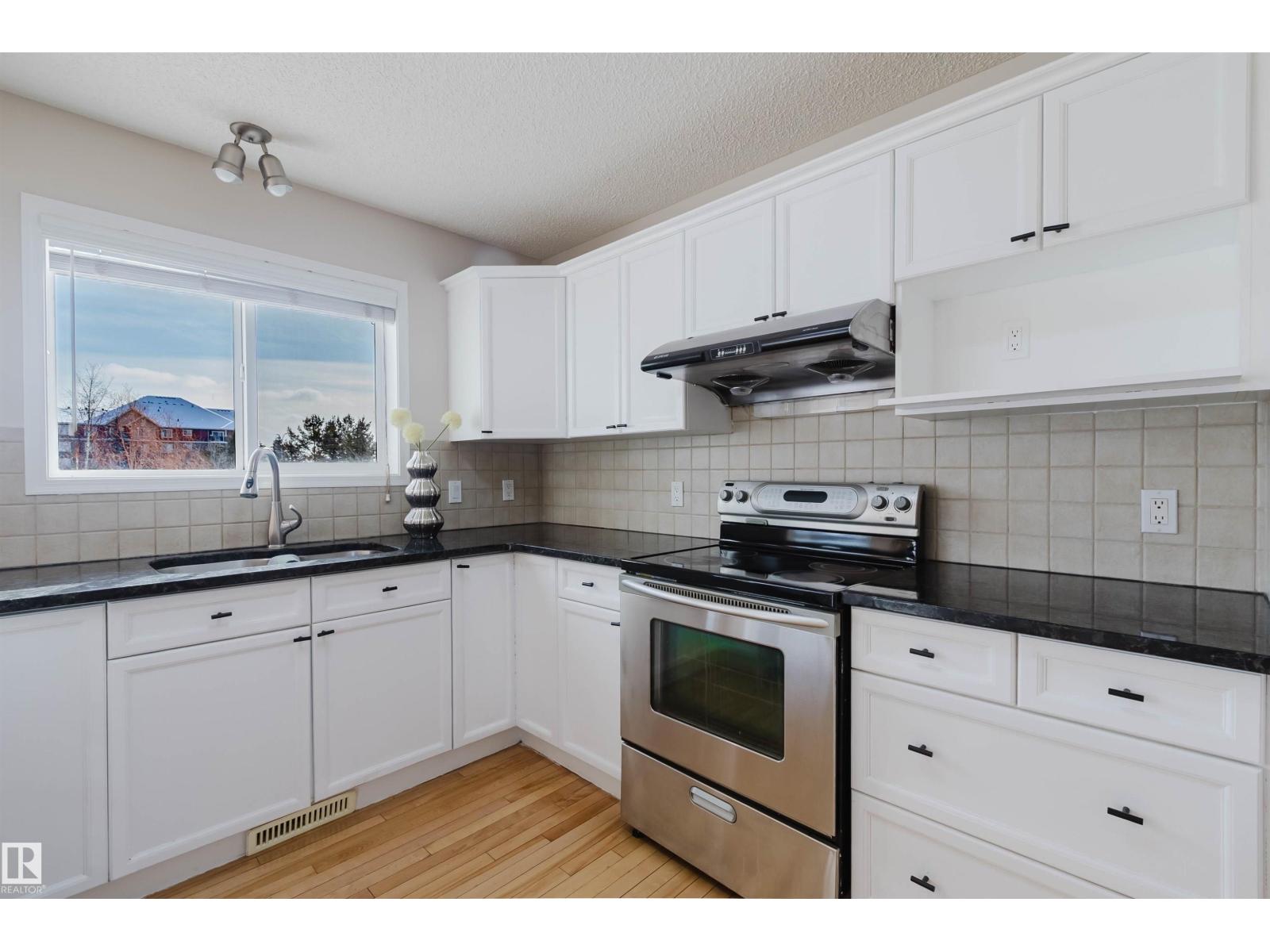 1135 112 ST SW - 21