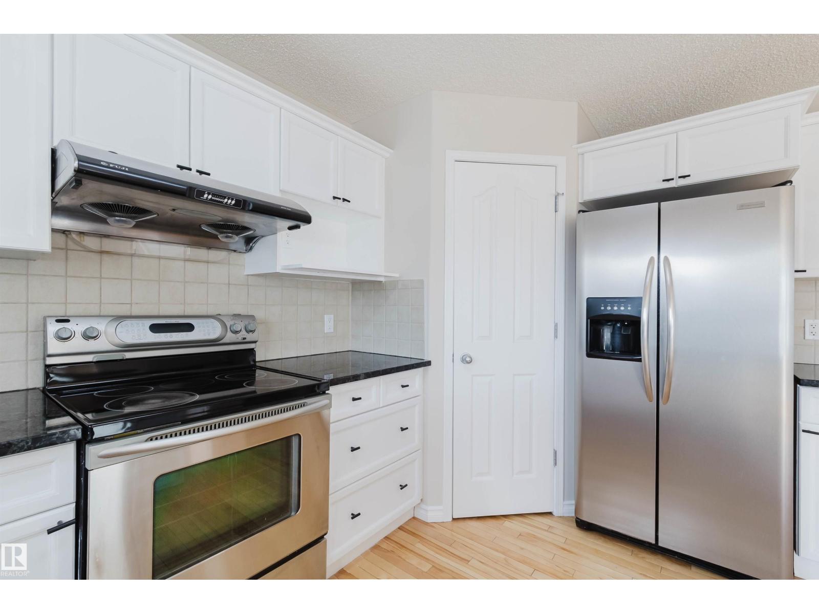 1135 112 ST SW - 25
