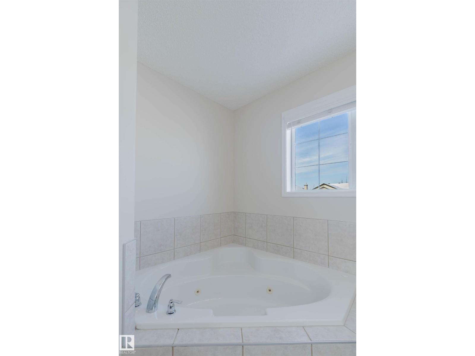 1135 112 ST SW - Image 34