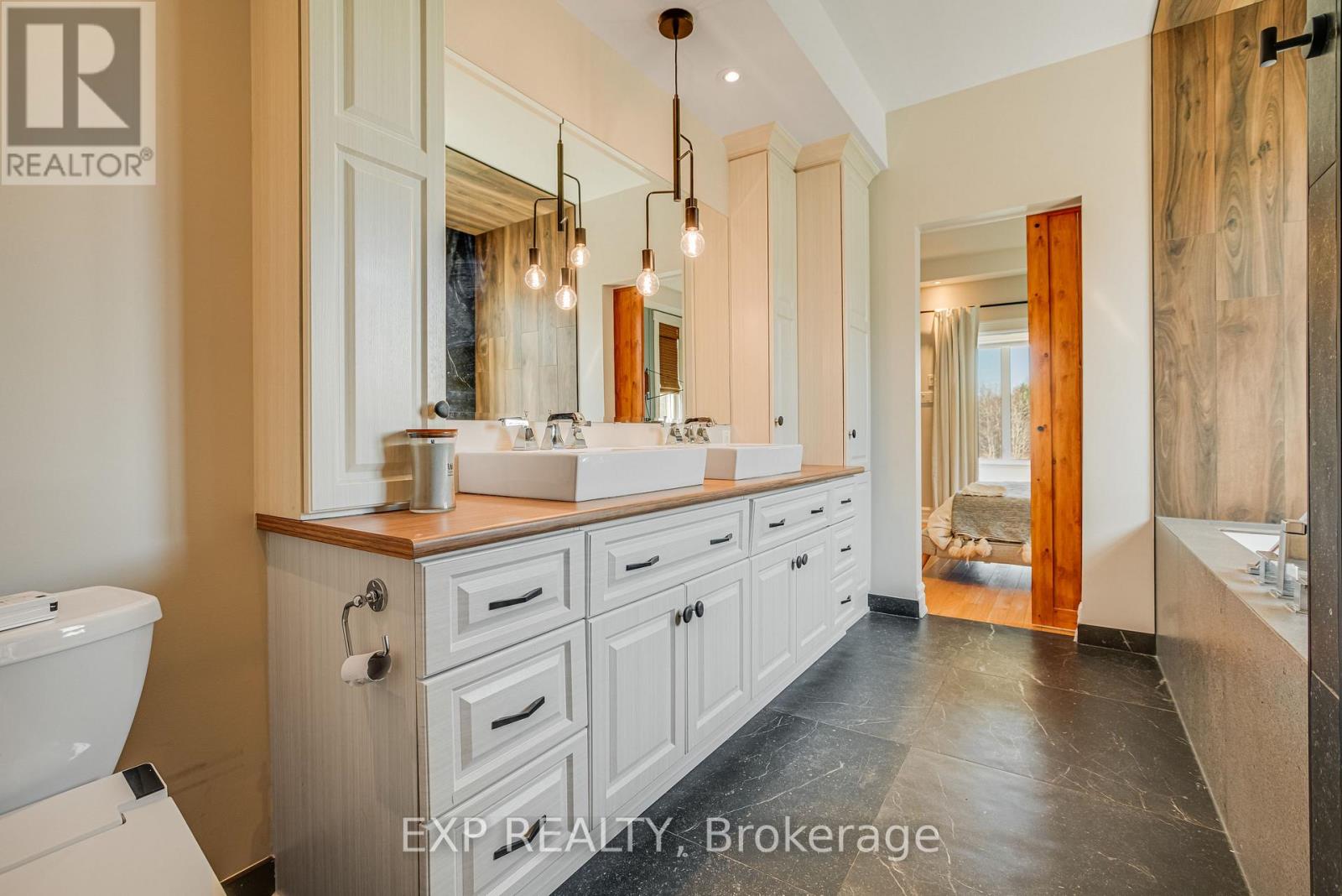 47 BEAVER LANE - Image 18