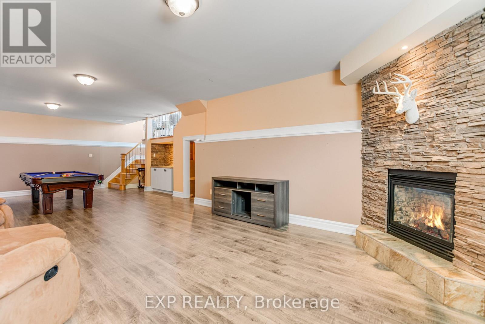 47 BEAVER LANE - Image 25