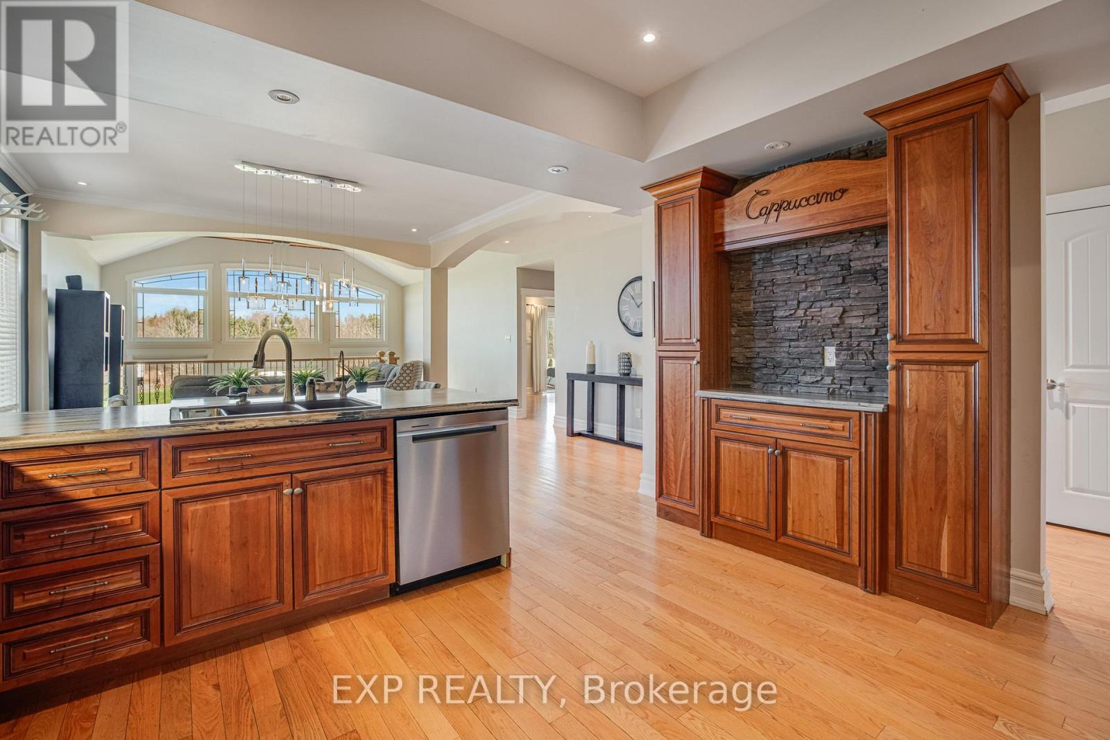 47 BEAVER LANE - Image 8