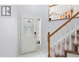 125 CASTLE GLEN CRESCENT — photo 4