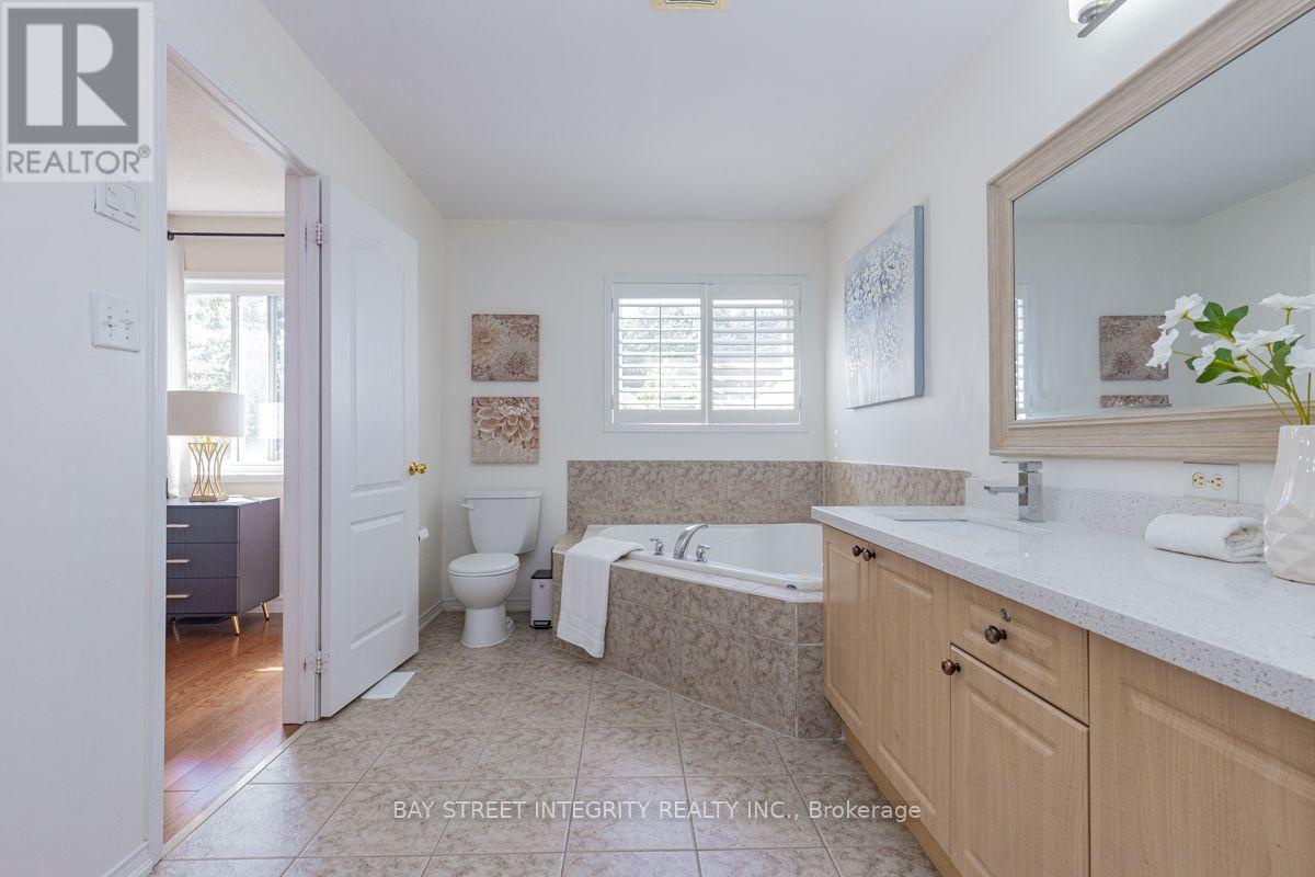 17 WESTON CRESCENT - 20