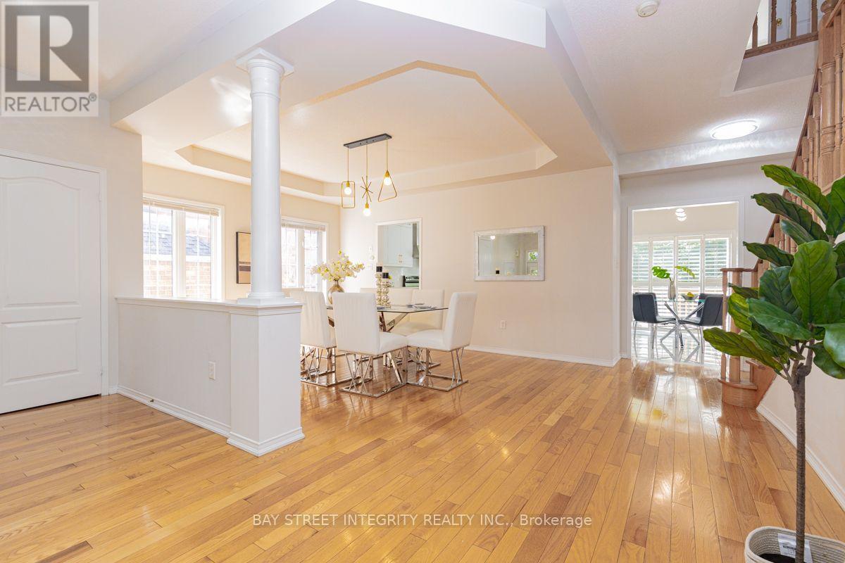 17 WESTON CRESCENT - 3