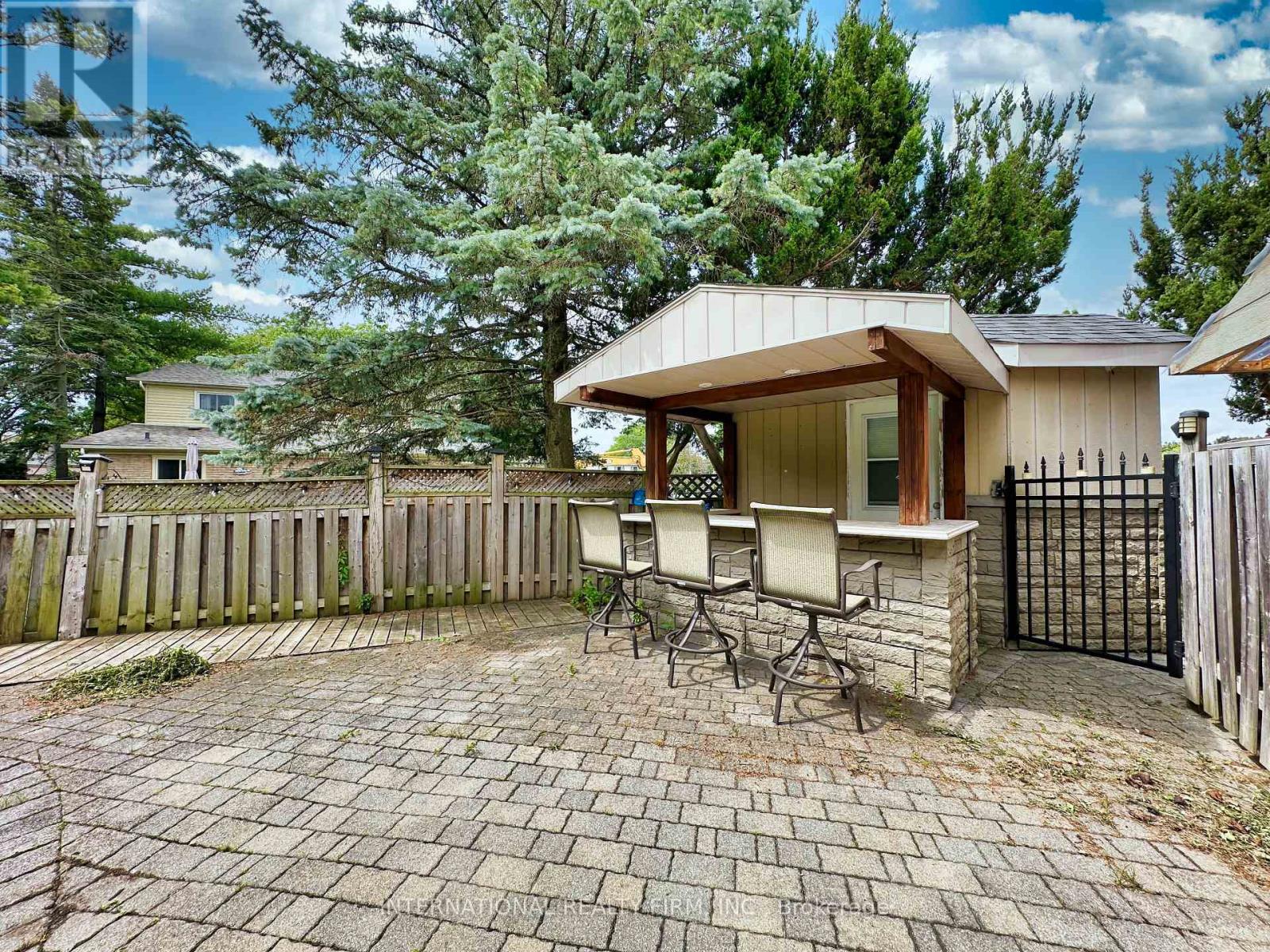 21 MAYVERN CRESCENT - 6