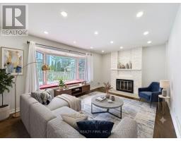 21 Mayvern Crescent, Richmond Hill, ON L4C5J5 Photo 8