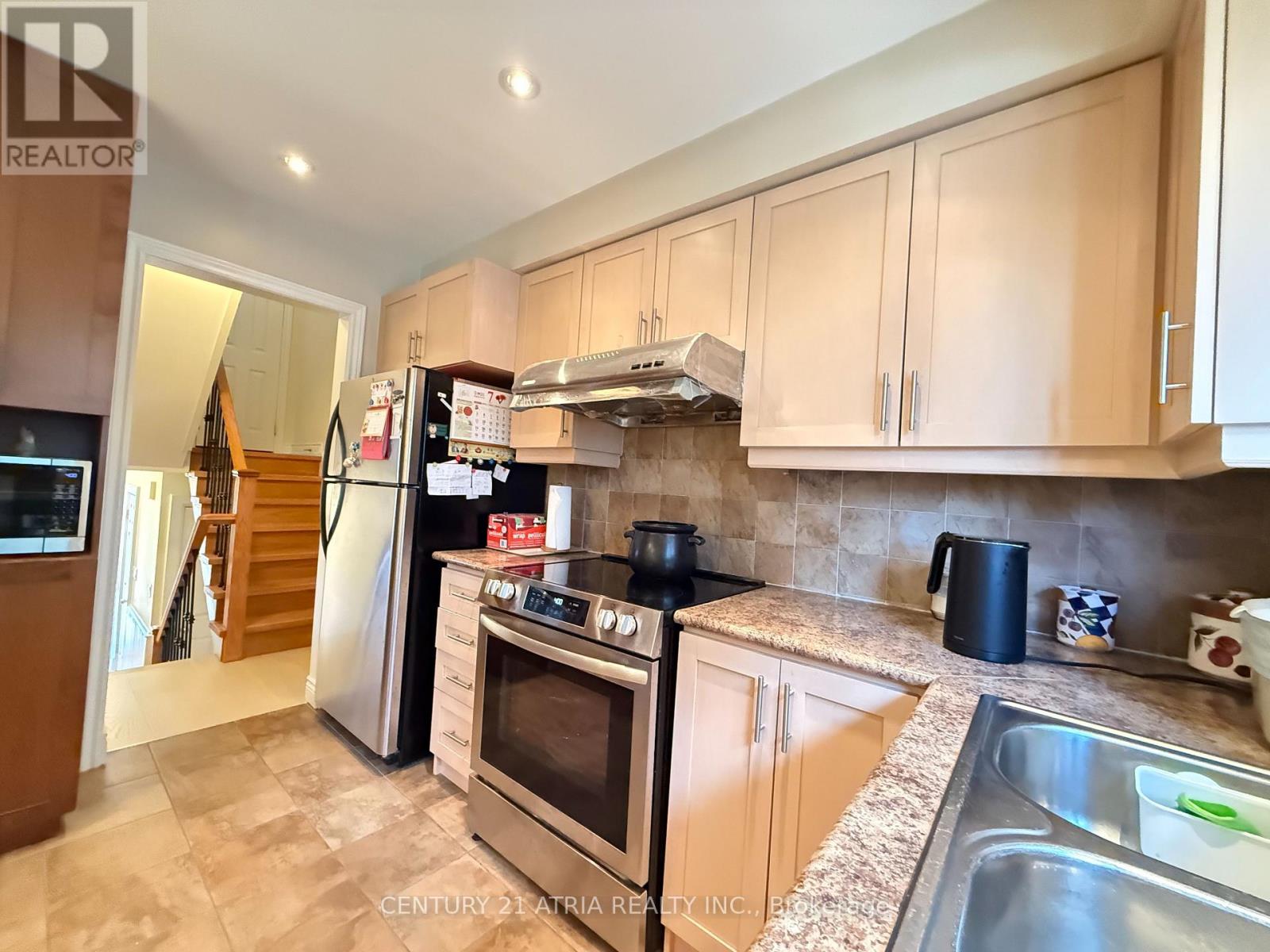 73 STATELY WAY - 11