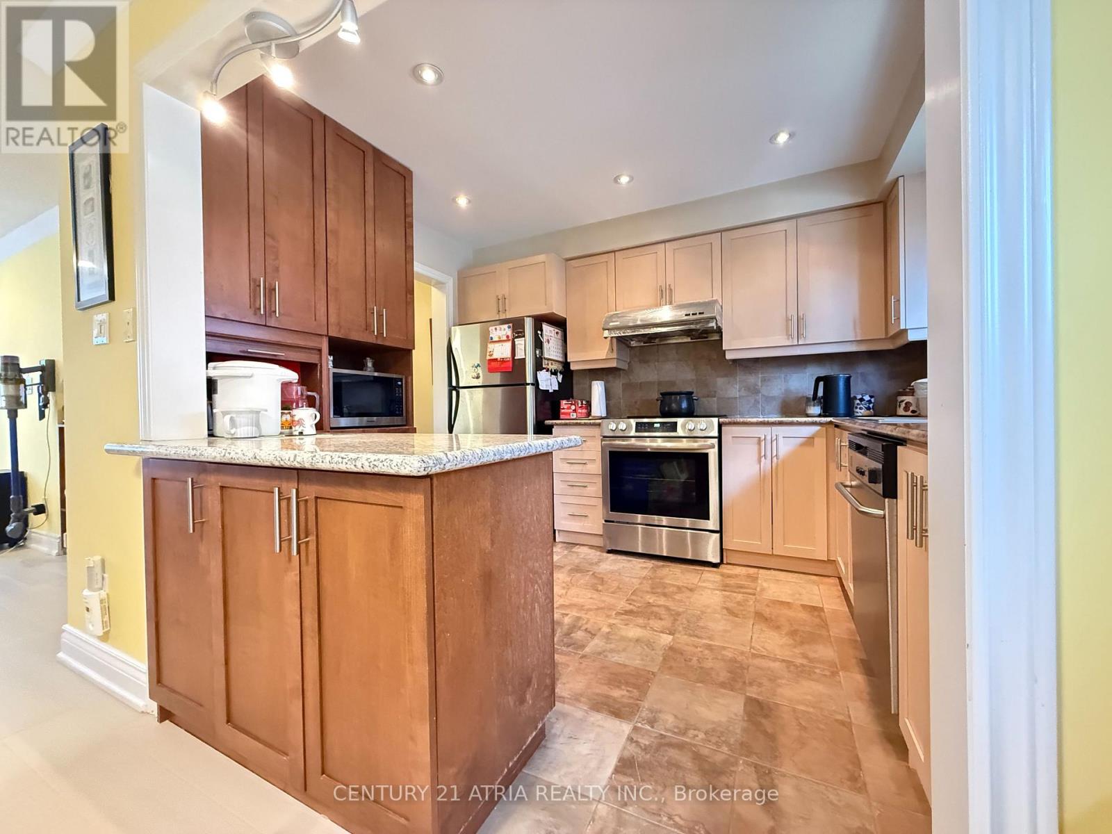 73 STATELY WAY - 9
