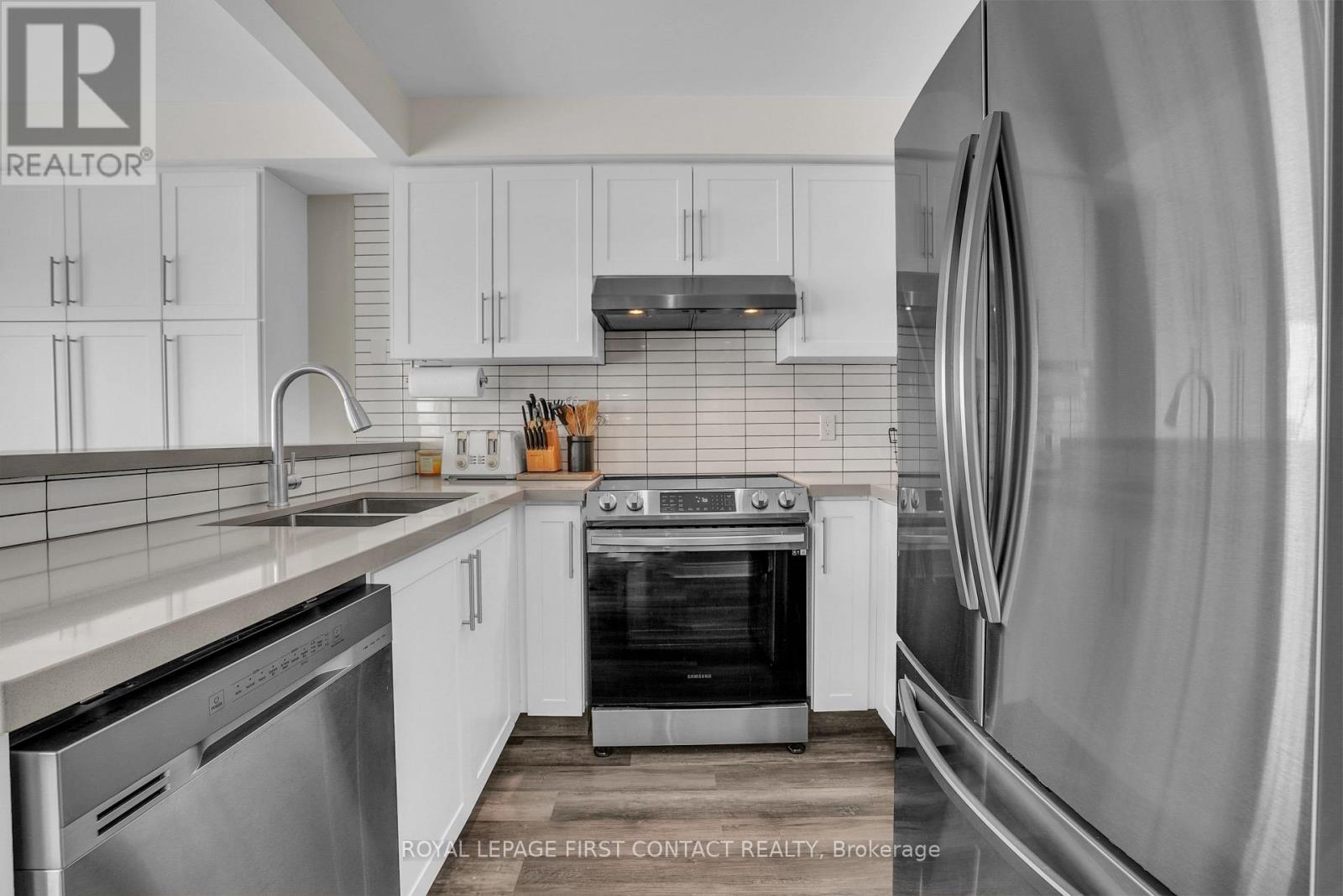 340 LIVINGSTONE STREET W - Image 8