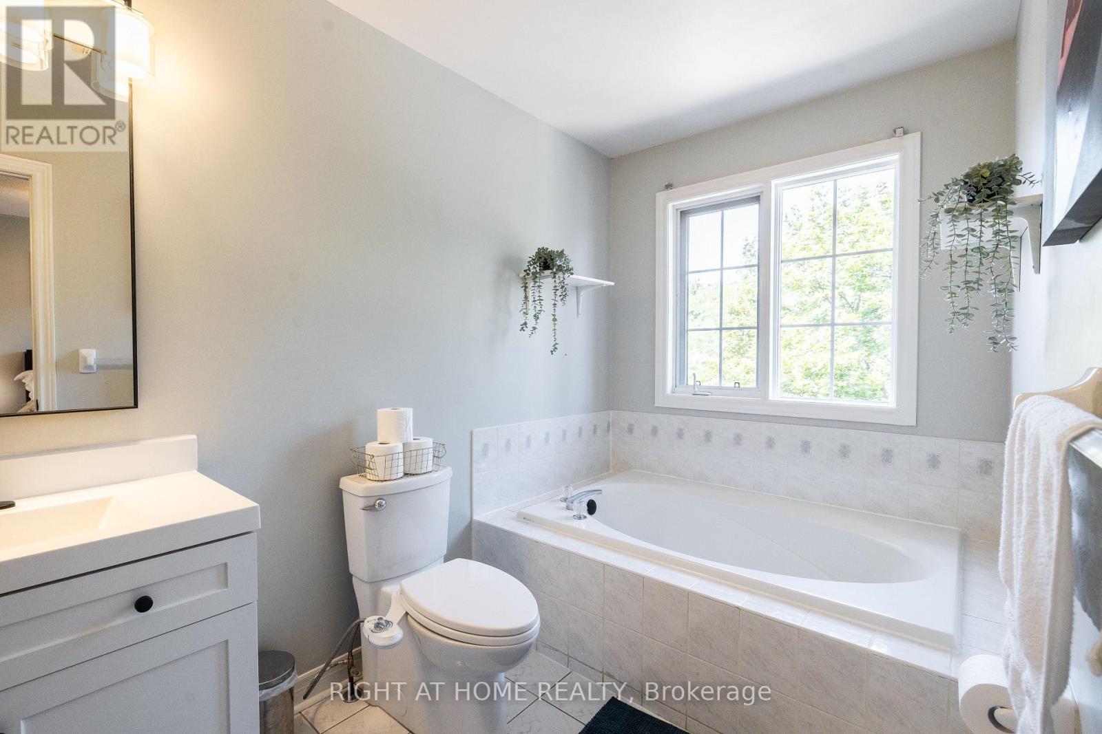 604 LUMBERTON CRESCENT - 19